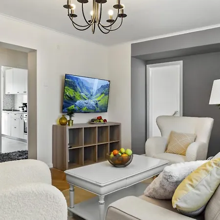 Design 2br Decebal/ Pta Alba Iulia Appartement Bucarest