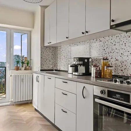 Design 2br Decebal/ Pta Alba Iulia Bucarest